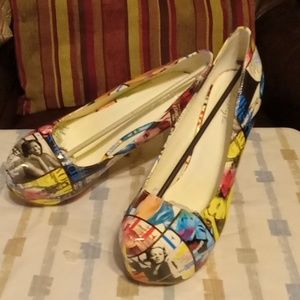 Multi-color, worn once, box slightly damaged...